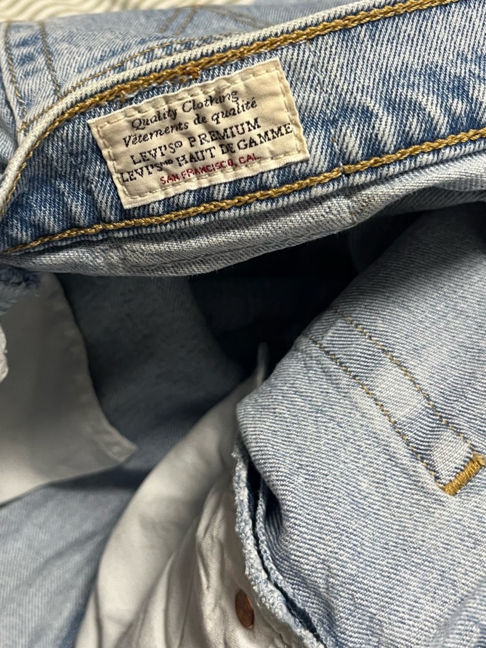 LEVIS Ribcage Straight Jeans - Picture 9 of 10